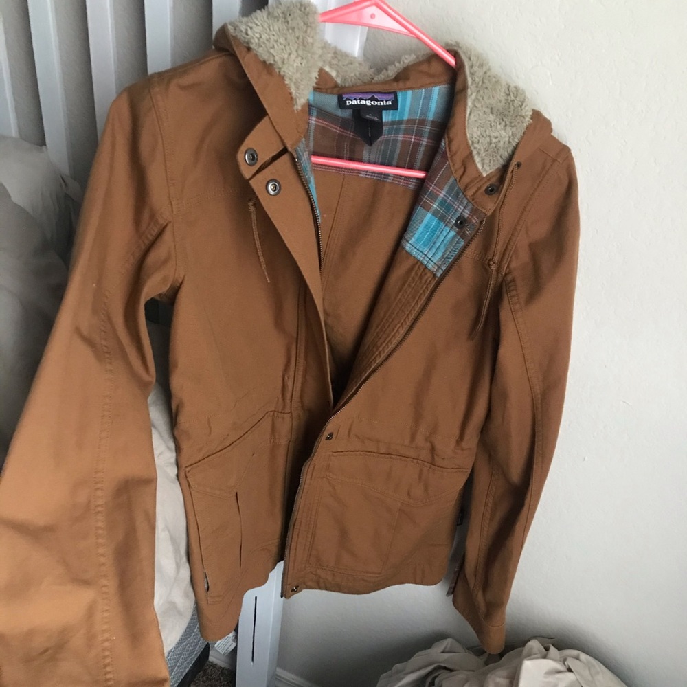 Camel Patagonia Jacket size small